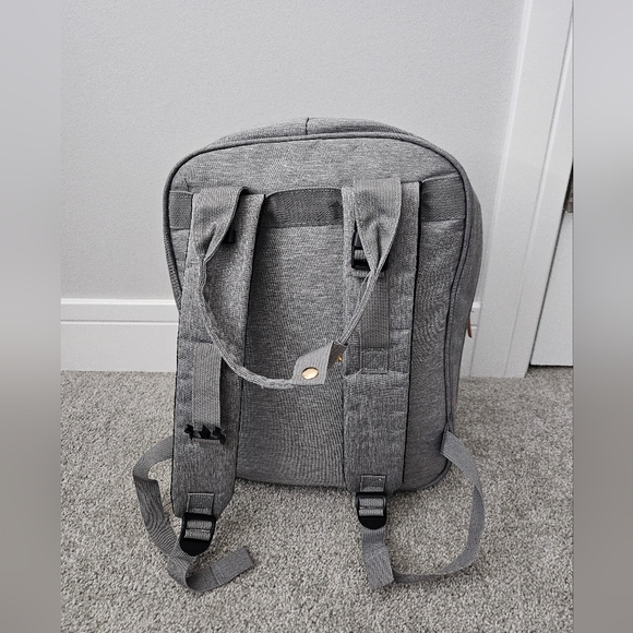 Diaper bag with built in changing station - Picture 5 of 12